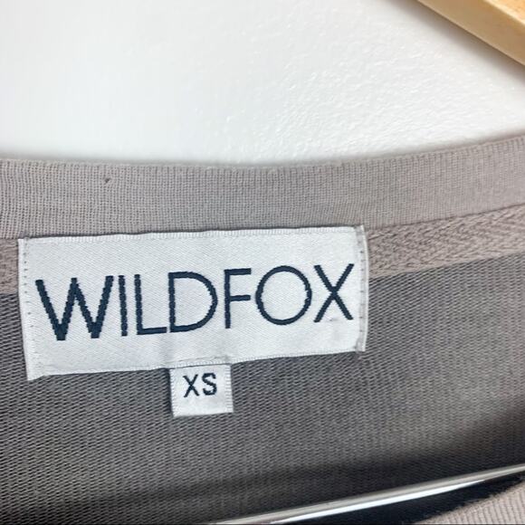 Wildfox Grey Feather Graphic Oversized Pullover Sweatshirt Size Extra Small - Picture 10 of 13